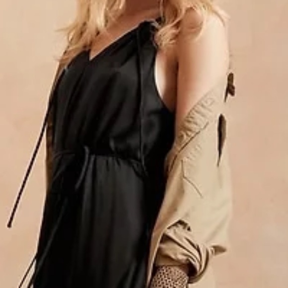 Banana Republic Halter Flouncy Maxi Dress in BLACK NWT - Picture 3 of 8